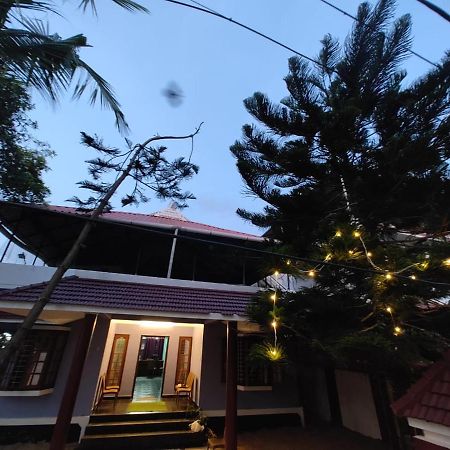 Gothra Beach Casa Alappuzha Esterno foto